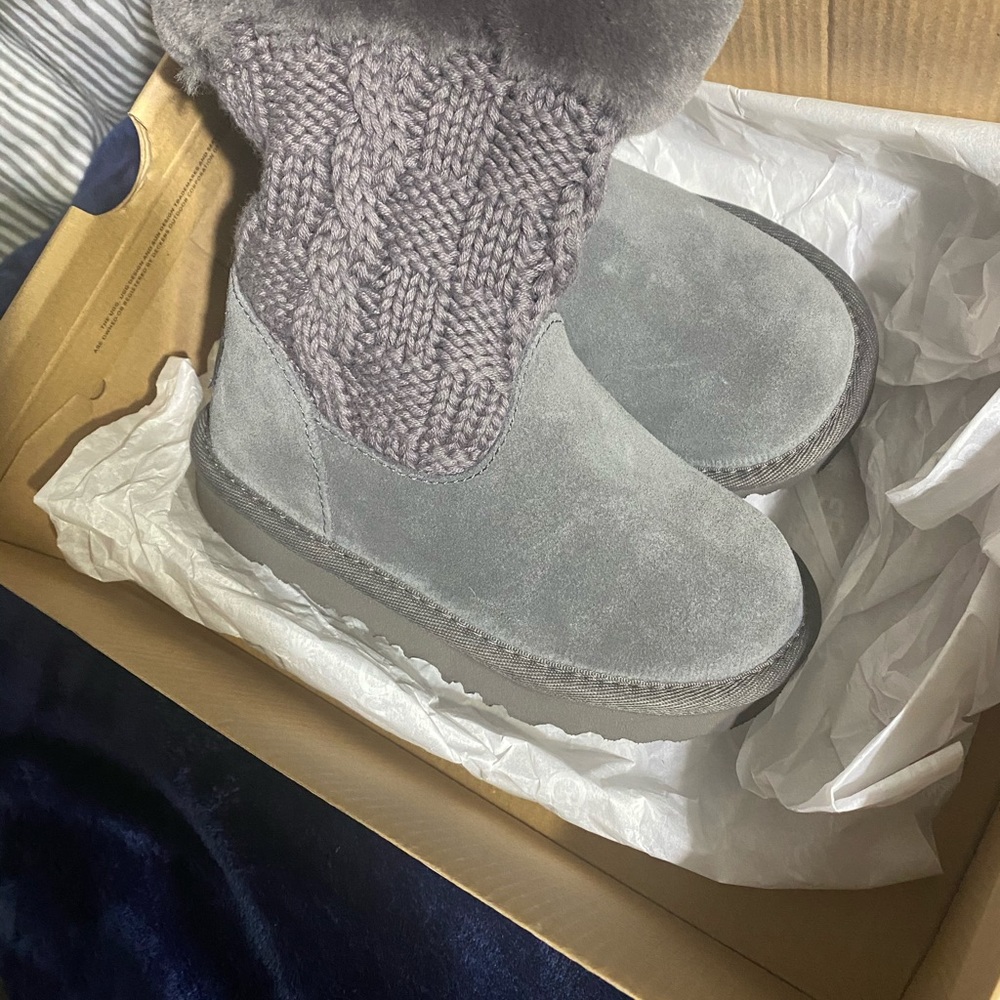 NWT Toddler knit UGG boots!